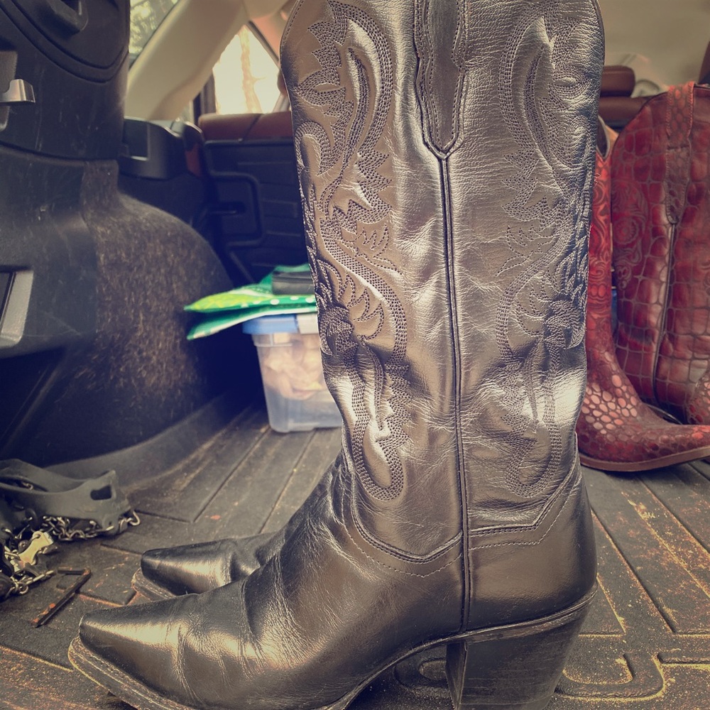 Dan Post heeled cowboy boots